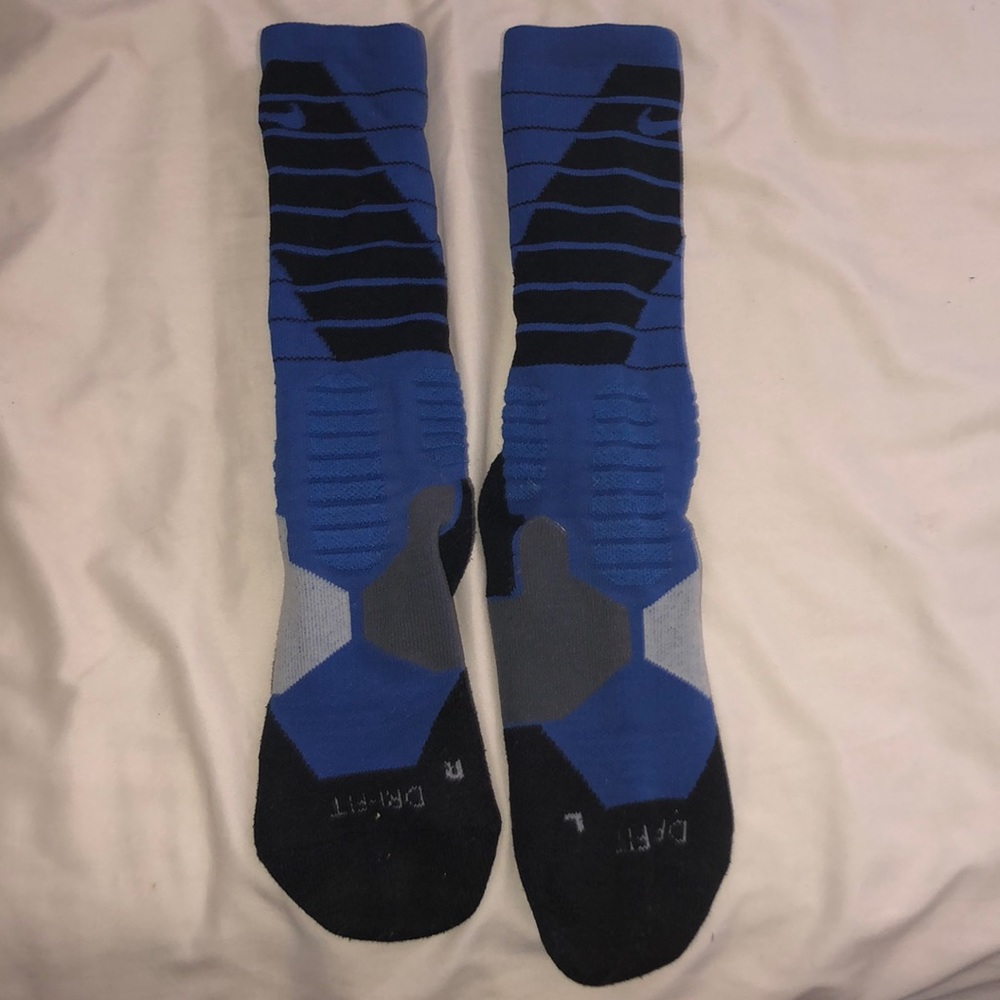 🔥NIKE ELITE BASKETBALL SOCKS SIZE LG!!!